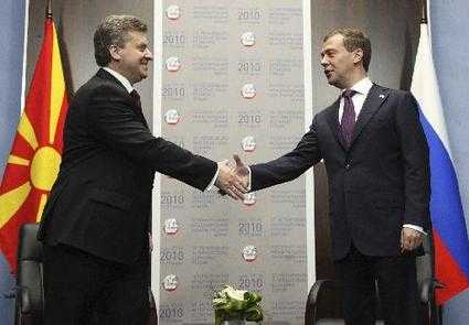 ivanov-medvedev_425x