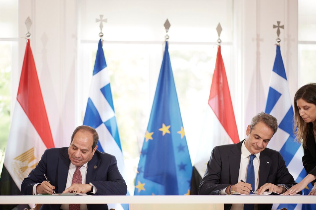 Sisi visits Greece, agrees to boost ties and back Gaza reconstruction